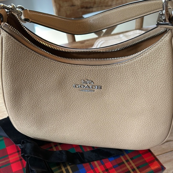 Coach Tan Shoulder Bag - Picture 6 of 9